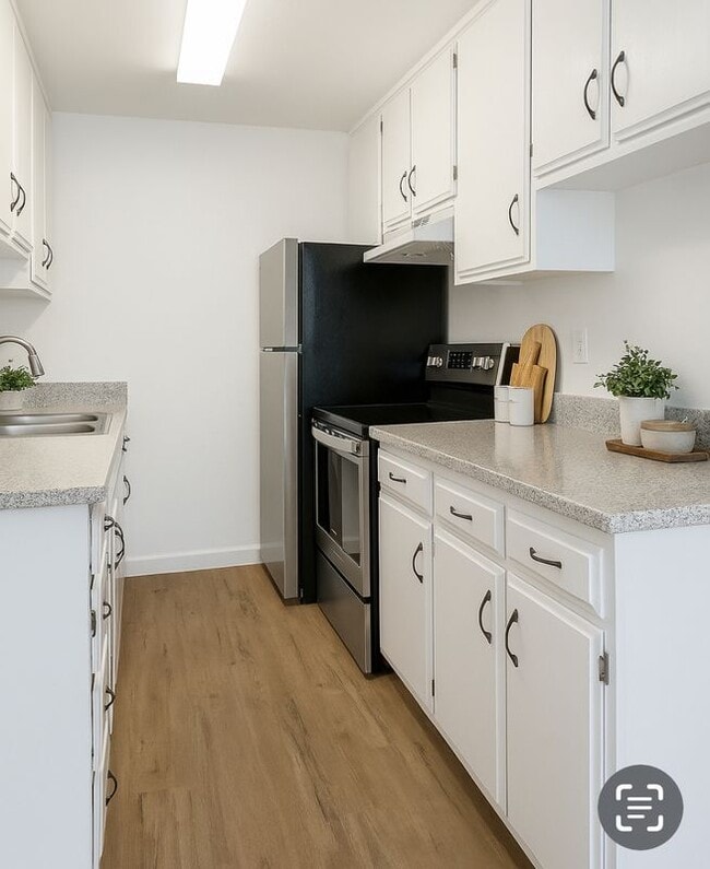 Building Photo - 2116 Lemontree, 2