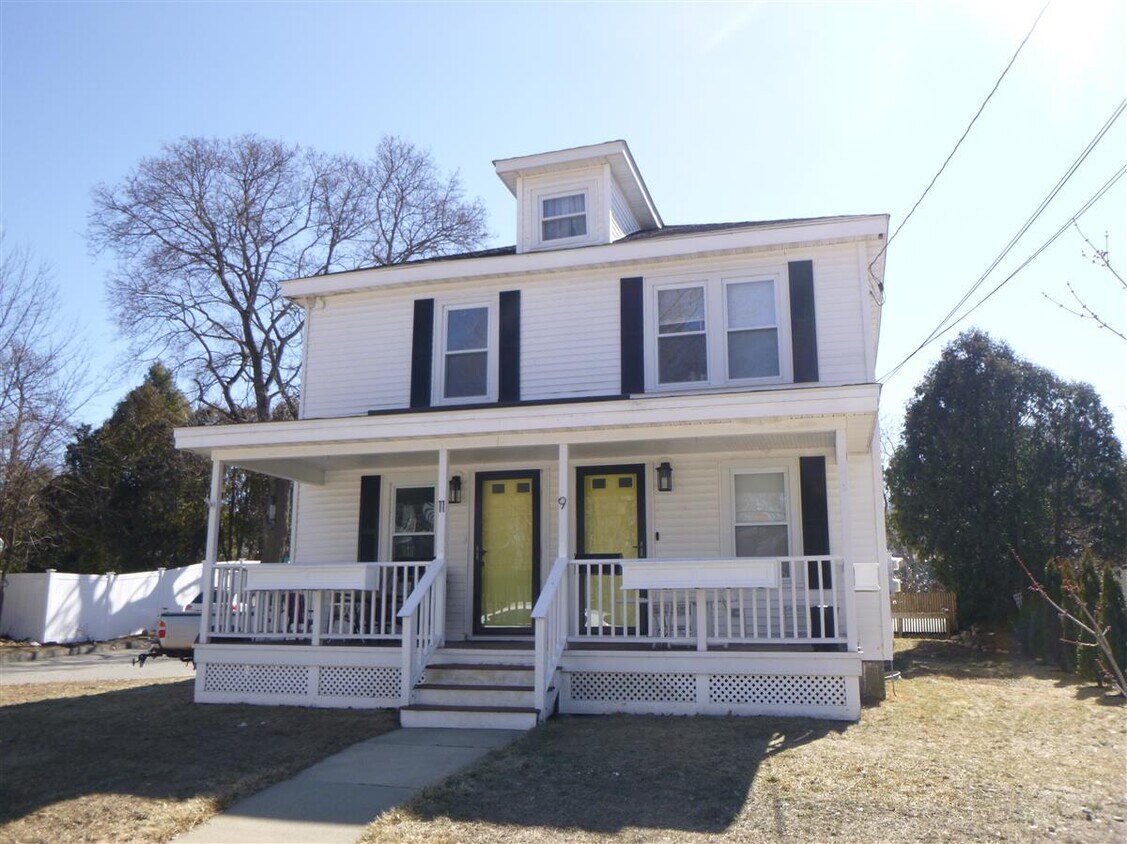 Primary Photo - 9 Montgomery Ave