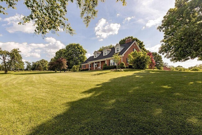 Foto del edificio - 5565 Stringtown Rd NW
