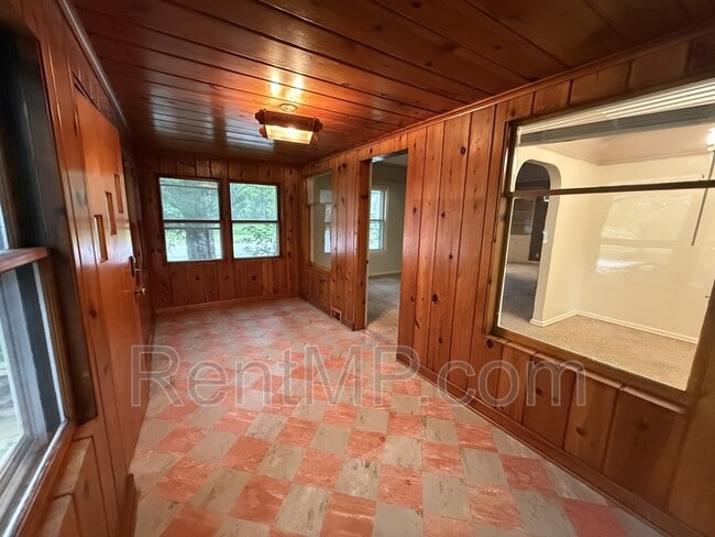 Foto del edificio - 524 N Kinney Ave