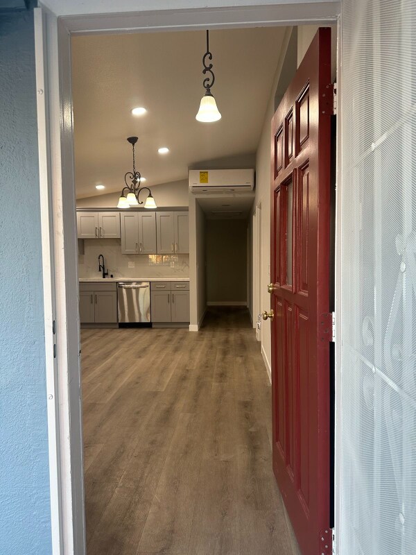 Foto principal - 2631 Ophelia Ave