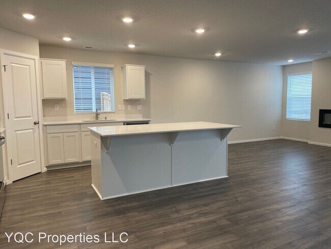 Building Photo - 4 br, 2.5 bath House - 224 N 28th Place