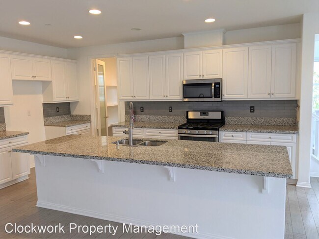 Building Photo - 3 br, 2.5 bath House - 5983 Ginger Dr