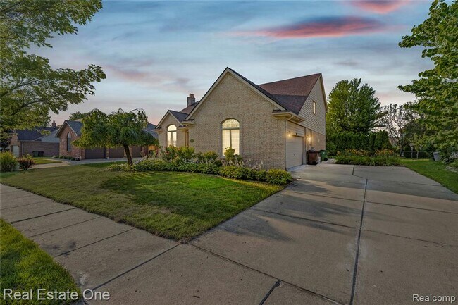 Foto del edificio - 13987 Glenwood Dr