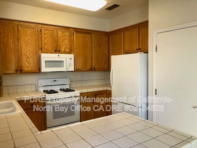 Foto del edificio - 1052 Addison Cir