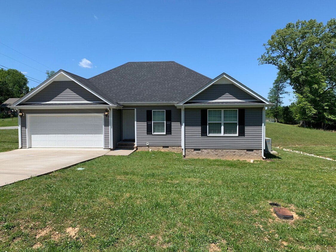 Primary Photo - Beautiful 3 Bedroom, 2 Bath Home, With GAR...