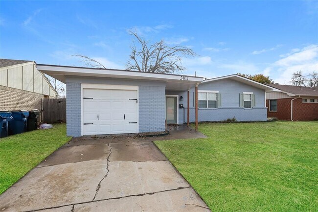 Building Photo - 2404 Carlton Way