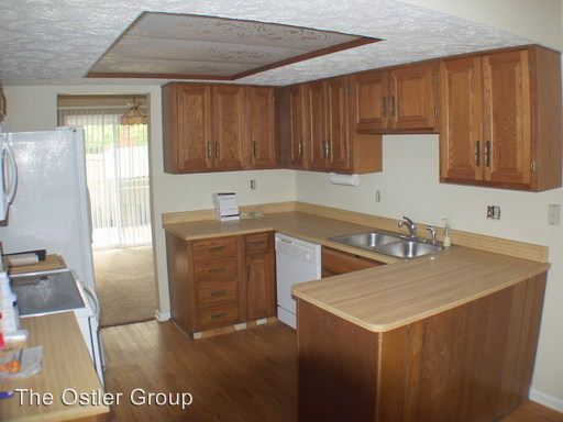 Building Photo - 835 Crossbridge Ct