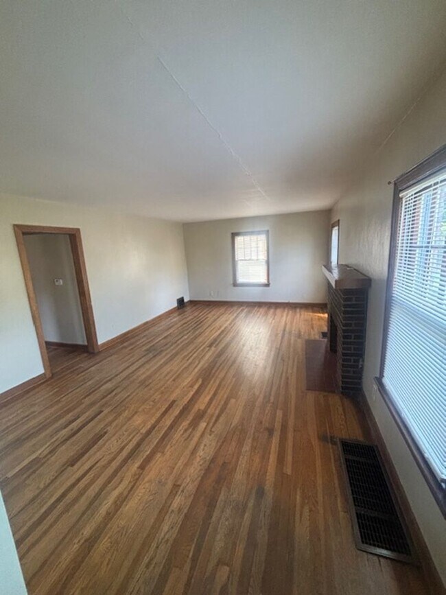 Foto del edificio - 3403 Reid Ave