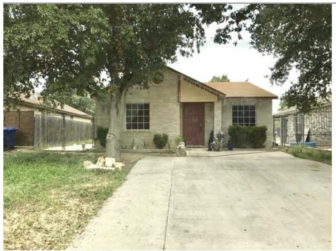 Primary Photo - 1515 Quail Creek Rd