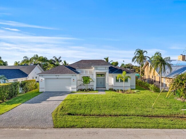 Foto del edificio - 632 SE Seahouse Dr