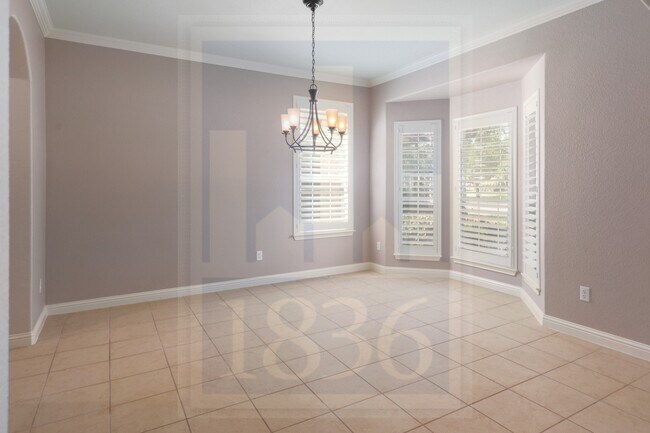 Building Photo - 2702 Lovett Ln