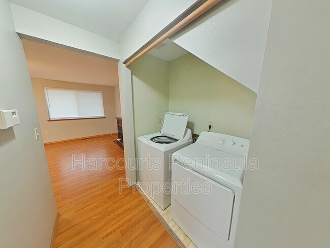 Foto del edificio - 3807 Maple Ave