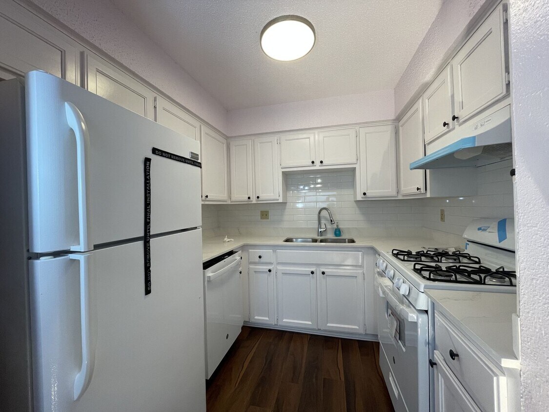 Primary Photo - 12900 Hymeadow Dr #A, Austin, Texas 78729