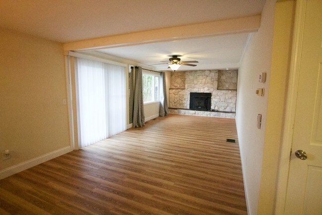 Foto del edificio - 7021 Homestead Rd