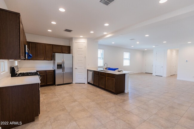 Foto del edificio - 9323 W Glenrosa Ave