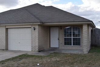 Building Photo - 3503 Dustin Ct