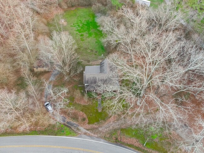 Building Photo - 1290 Reavis Mountain Rd
