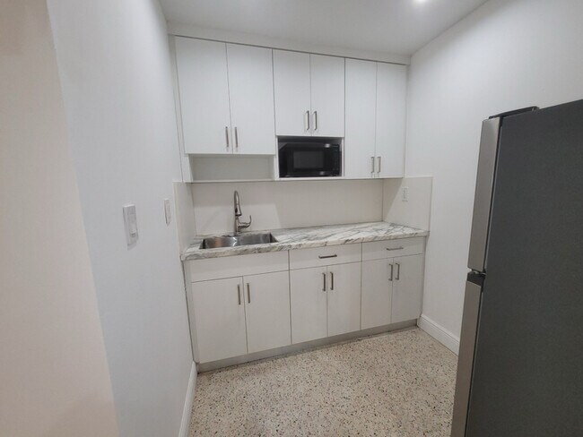 Foto del edificio - 1010 NW 23rd Ave