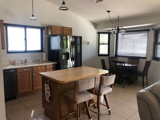 Foto del edificio - Available April 2026 ongoing! Lovely  Home in 45+ Active Adult Resort Community of Leisure World.