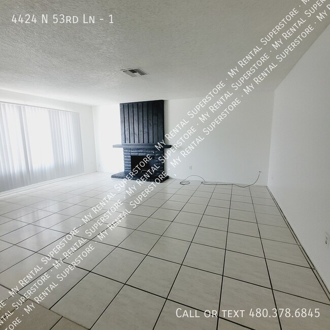 Photo - 4424 N 53rd Ln House