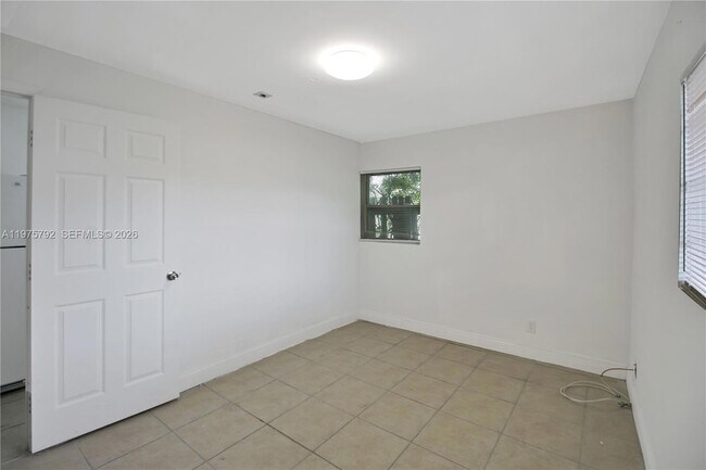 Foto del edificio - 1160 W 26th Ct