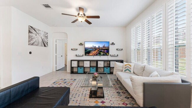 Foto del edificio - 7301 Altidore Dr