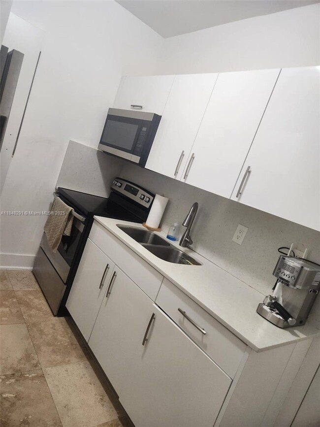 Foto del edificio - 6125 SW 63rd Terrace