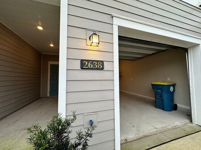 Building Photo - 2022-Built, Atlantic Beach Townhome with W...