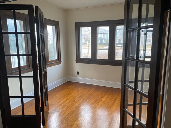 Foto del edificio - 13417 Clifton Blvd