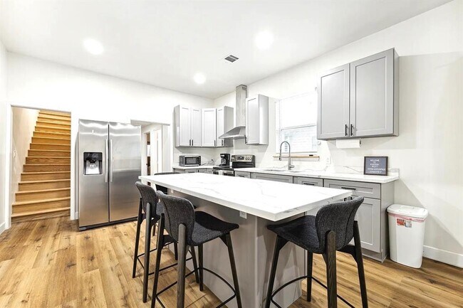 Foto del edificio - 2304 Chapman St