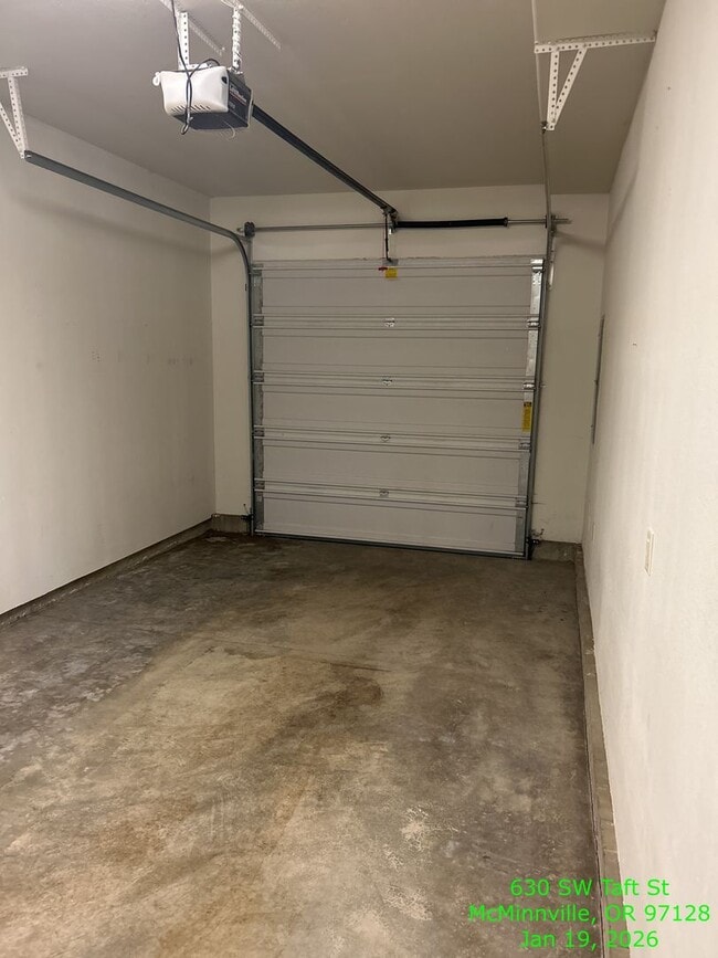 Foto del edificio - 646 SW Taft St