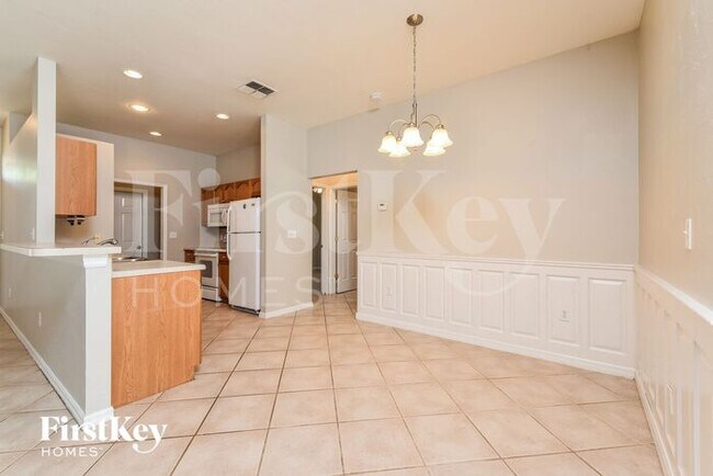 Foto del edificio - 18465 Tulip Rd