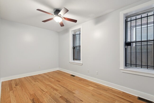 Foto del edificio - 1703 W Montgomery Ave