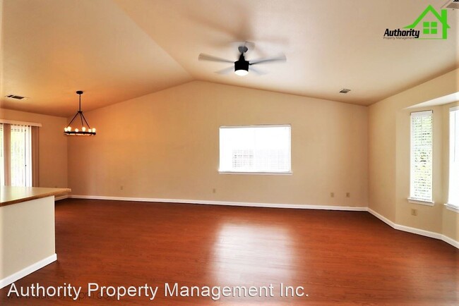 3 br, 2 bath House - 4269 Sudden Wind Ct. photo'