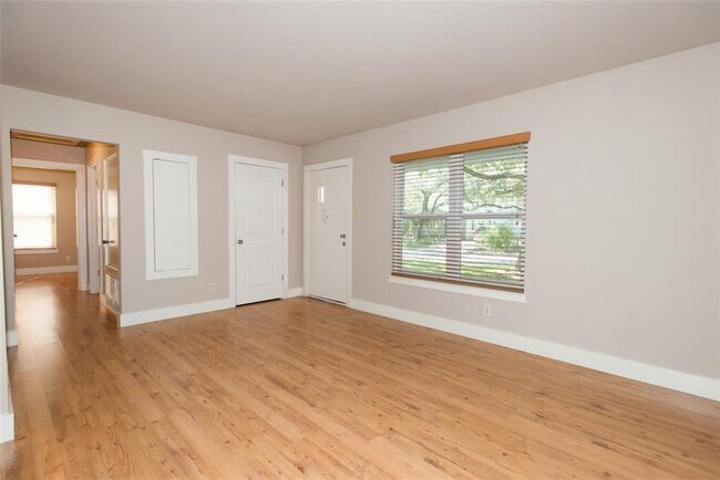 Foto del edificio - 4605 Clawson Rd