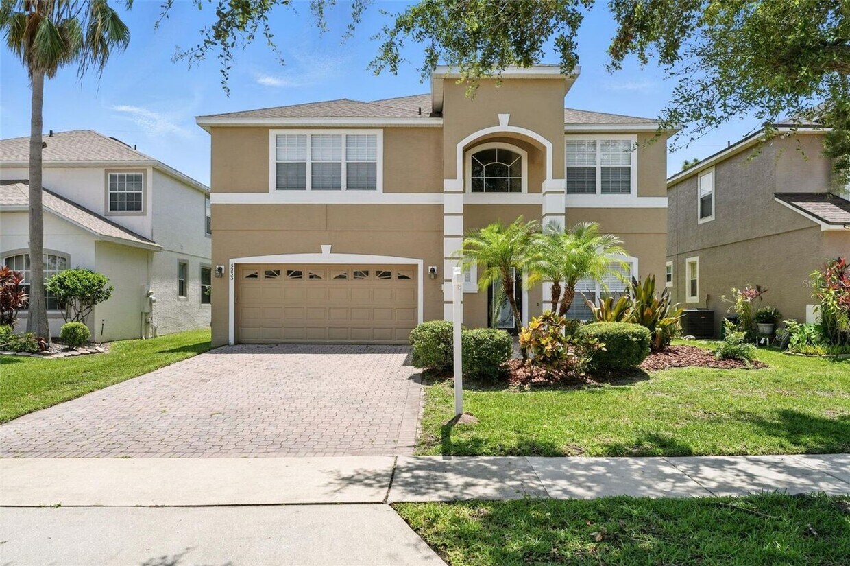 Foto principal - 4 Bedroom 2.5 Bath Two Story Hunters Creek...
