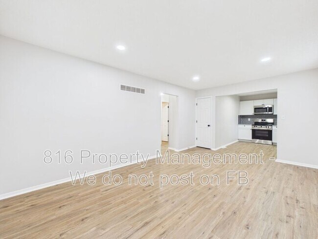 Foto del edificio - 100 S Oxford Ave