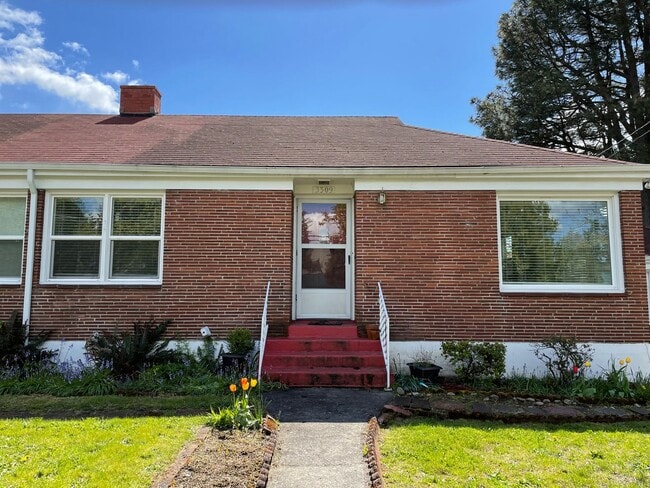 H3309-3311 - H3309-3311 Apartment