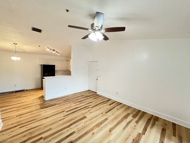 Foto del edificio - Perfect location! Spacious 1/1 with lots o...