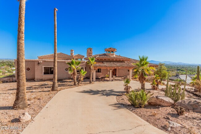 Foto del edificio - 5601 E Wonderview Rd