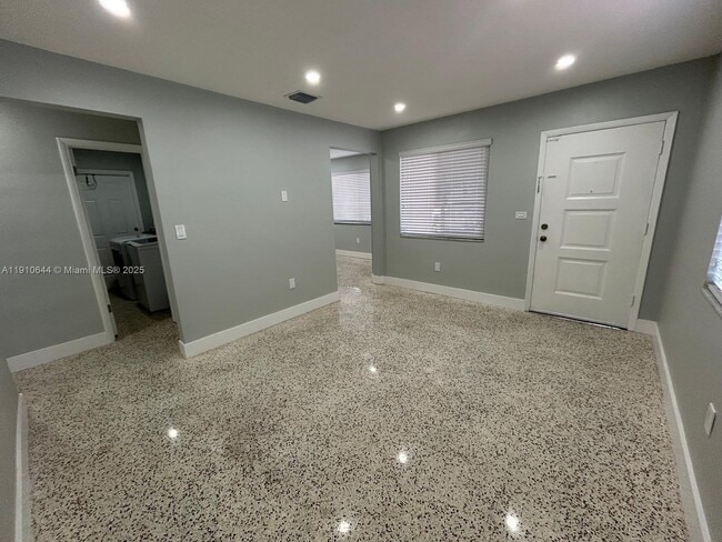 Foto del edificio - 4242 NW 5th St