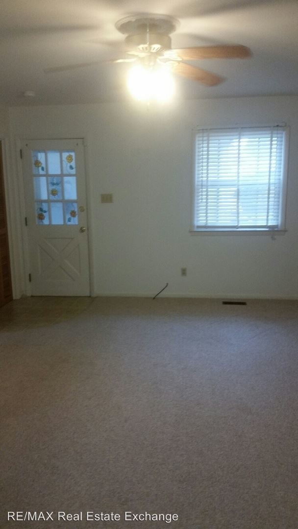 Foto del edificio - 5 br, 3 bath House - 2501 N. Barker Street