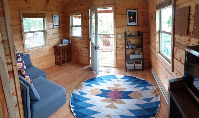 Foto del edificio - 10701 Road 42 - Cabin Rd