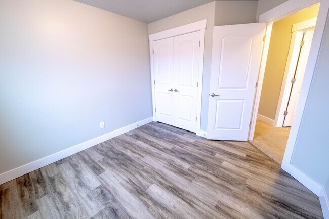 Foto del edificio - Beautiful Draper Townhomes in Prime Location