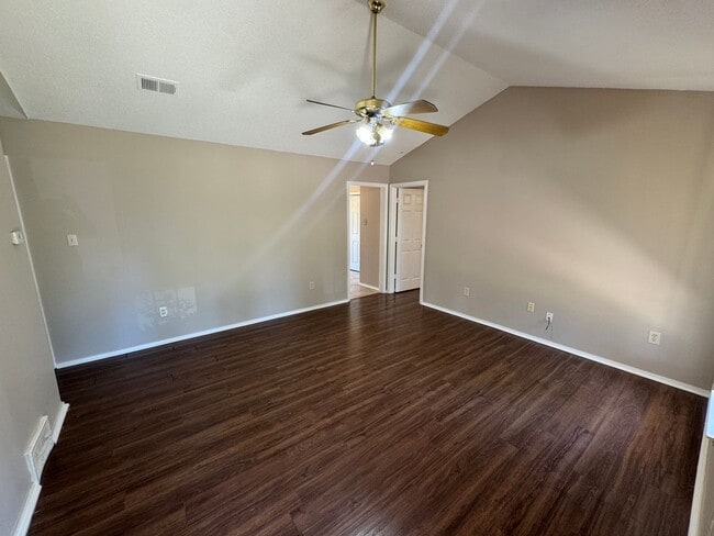 Building Photo - Charming 3-Bedroom Home in Horn Lake-Comfort & Convenience Await!
