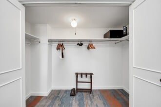 Building Photo - 1300 Lamar St