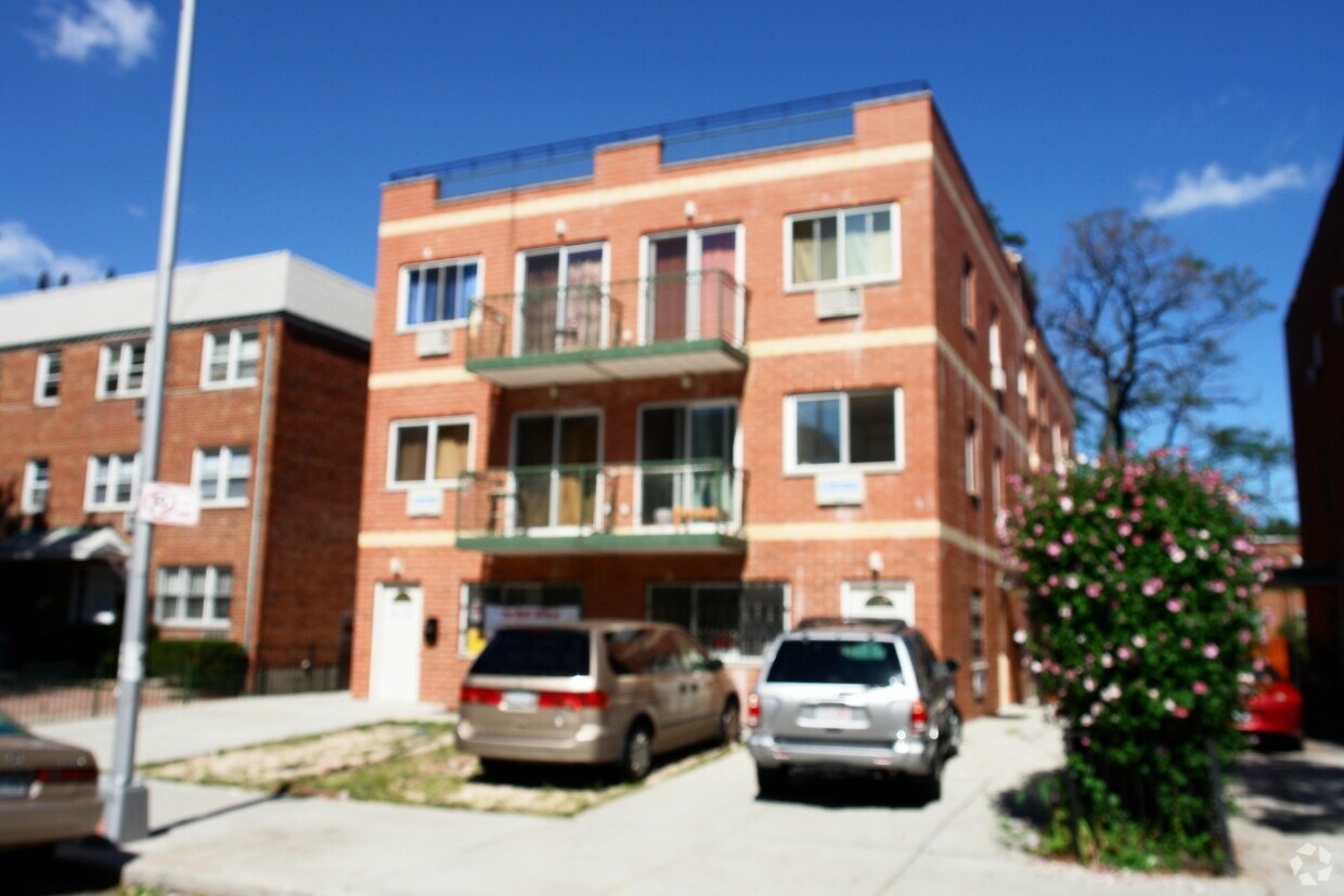 Building Photo - 14721-14723 Barclay Ave