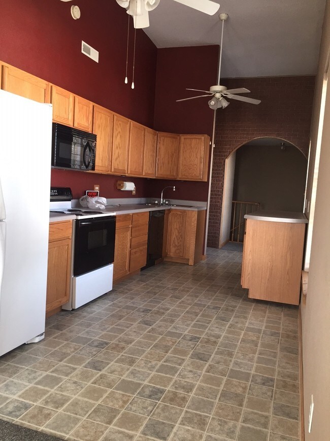 Foto del edificio - 113-114 E Jefferson St