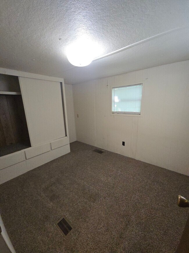 Foto del edificio - 93 Oakwood Cir